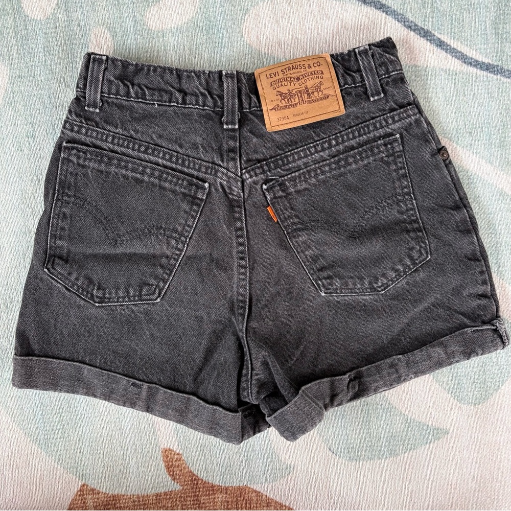 Vintage Levi's 37954 Orange Tab Black Denim Shorts Juniors Regular Fit Nov 1995